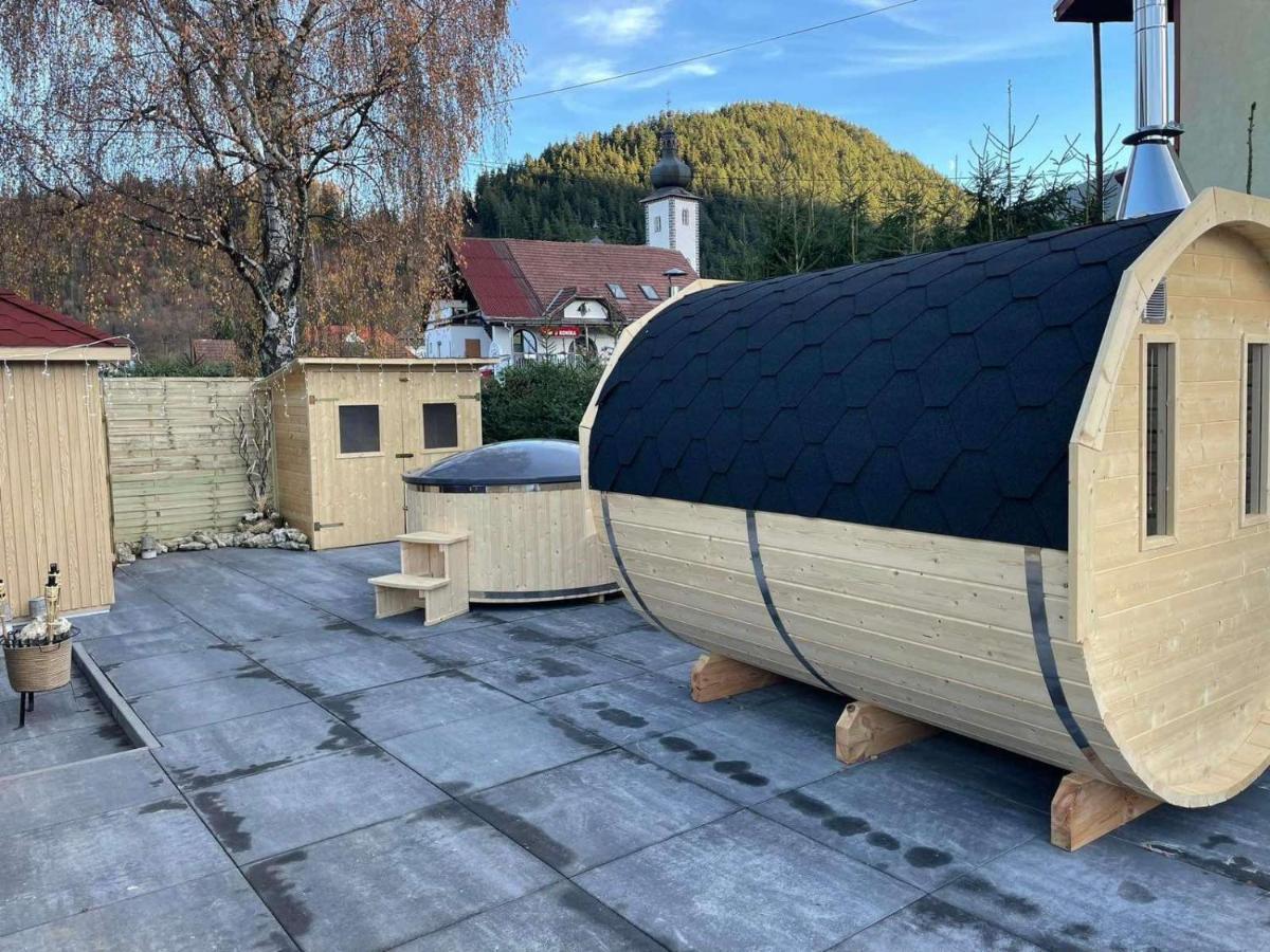 Penzion A Apartmany Moravica Liptovsky Jan Bagian luar foto