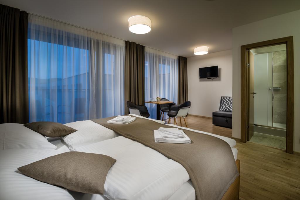 Penzion A Apartmany Moravica Liptovsky Jan Bagian luar foto